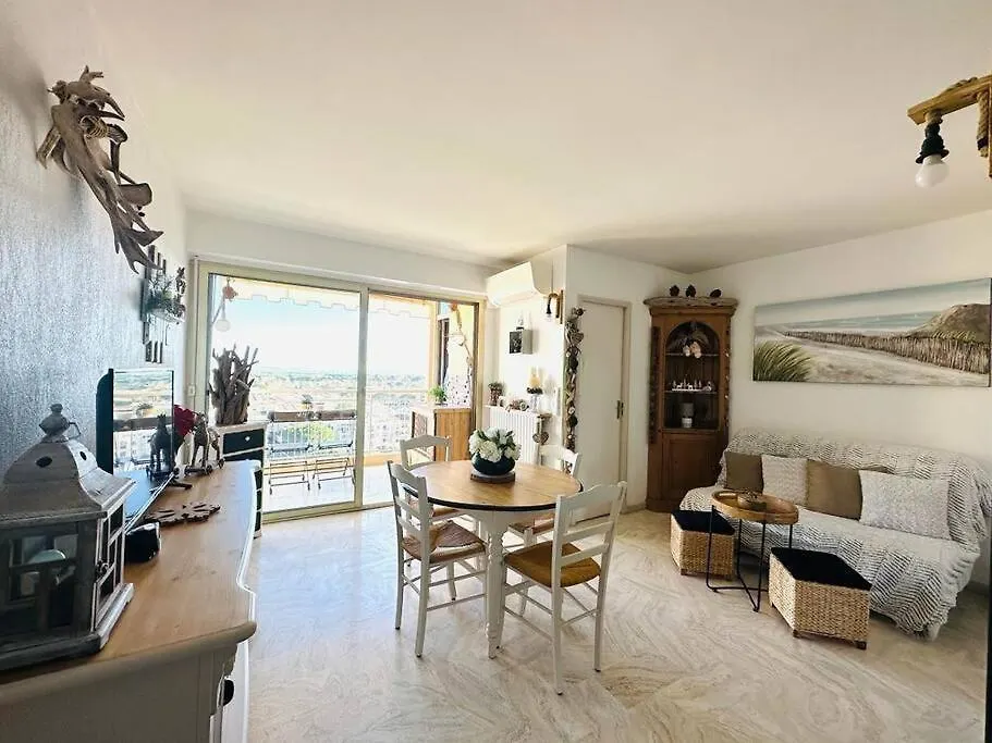 Studio Baie Cannes Golf Piscine Mer Mandelieu 0*,  Frankrike